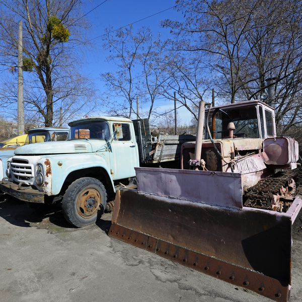 Heavy Duty Truck Salvage-Trailers to Trash